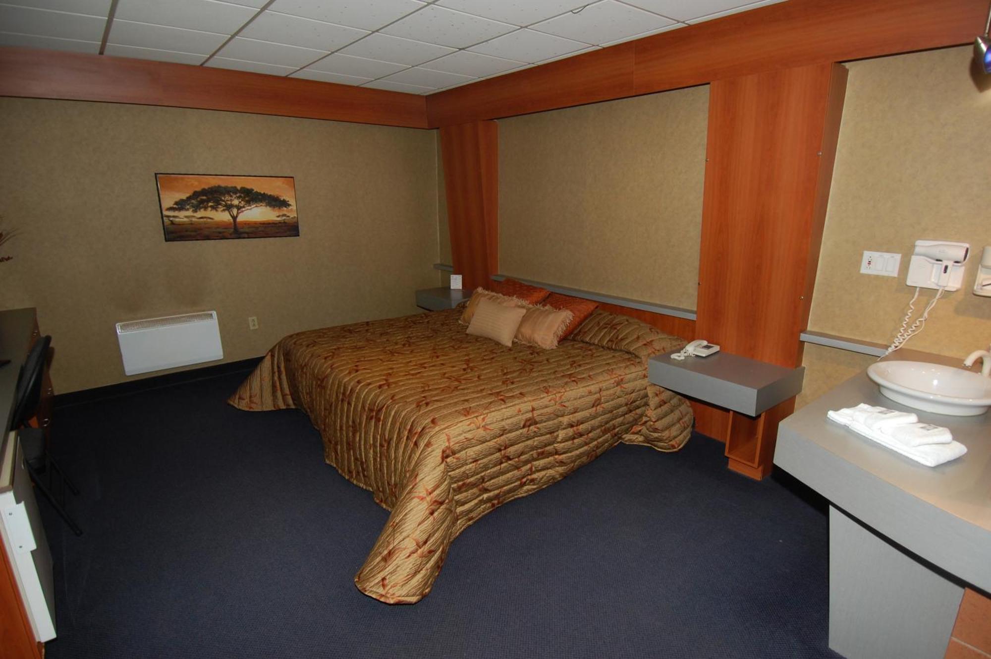 Motel Capri Et Suites Repentigny Exterior photo