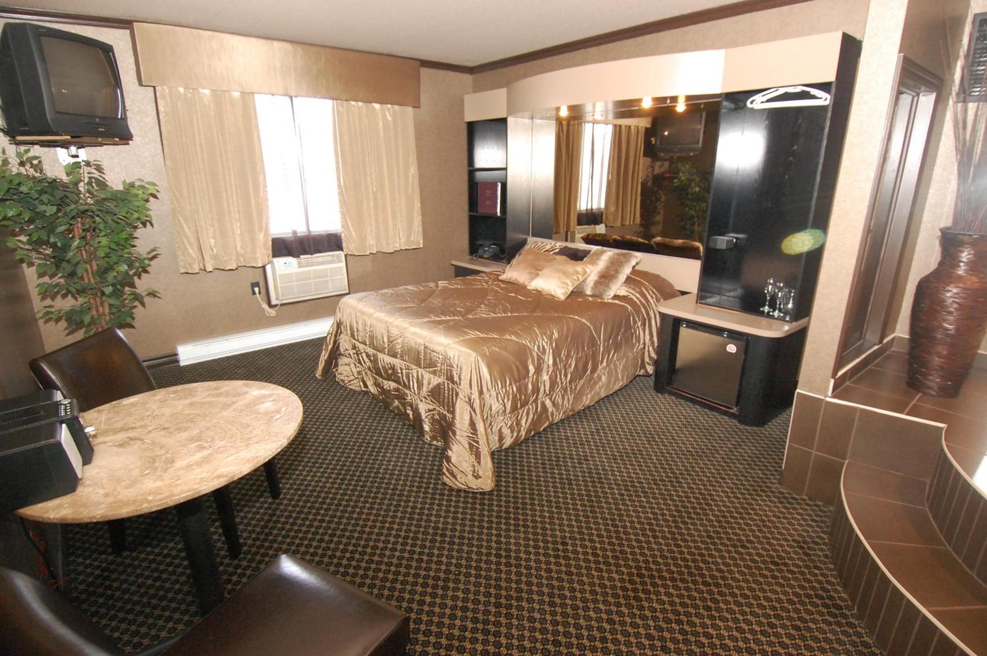 Motel Capri Et Suites Repentigny Exterior photo